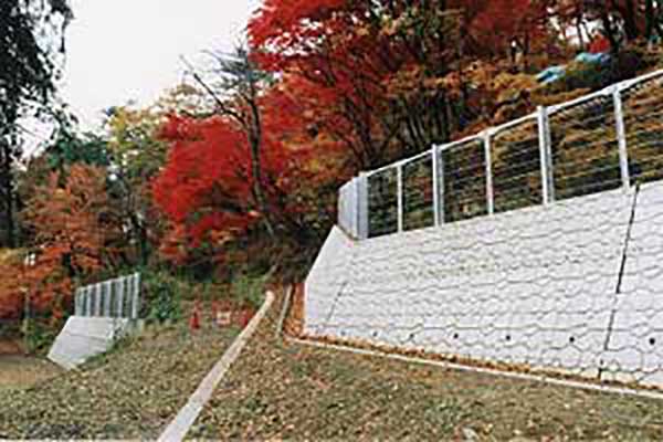 船岡山地区災害急傾斜地崩壊対策工事