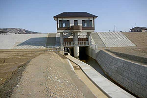 表沢川樋門新設工事